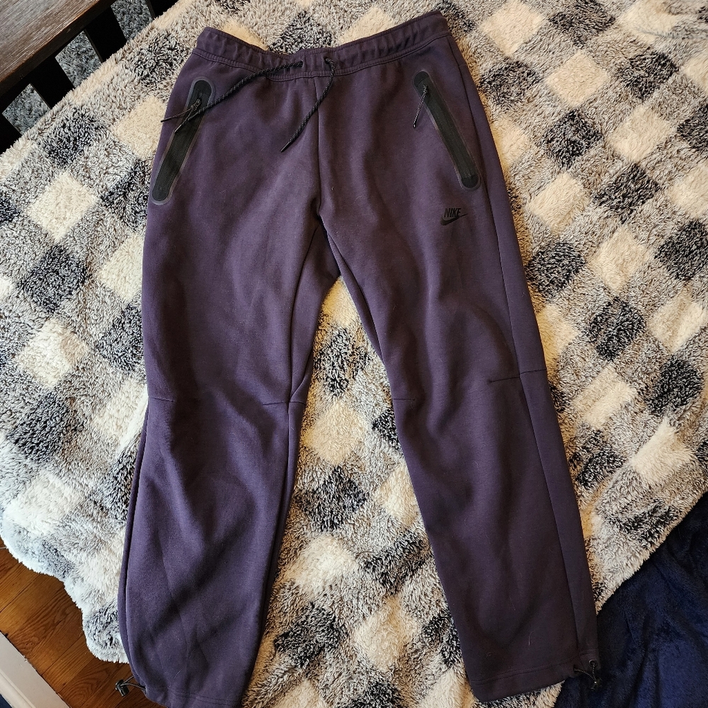 Nike Tech Dark Purple Sweatpants With Black Nike Logo And Draw Strings, Large